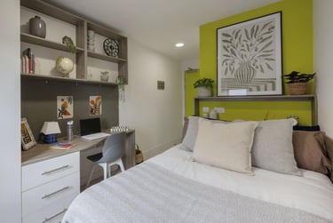 Silver Ensuite - Image 1