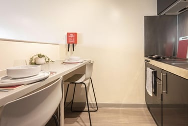 Classic Studio at Studio 58, Dighton Street, Kingsdown, Bristol, BS28AL - Image 2