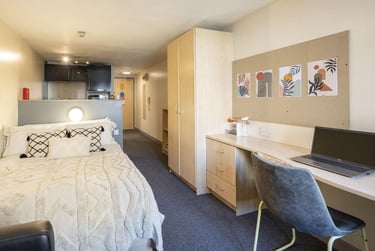 Classic Studio at Studio 58, Dighton Street, Kingsdown, Bristol, BS28AL - Image 1