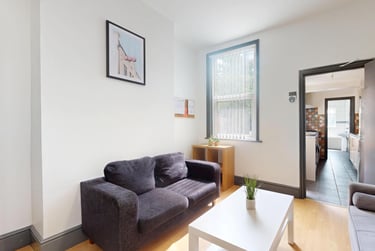 4 bed house, Broad Street, City Centre, Loughborough, LE115AB - Image 3