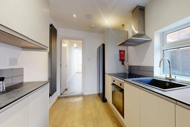 4 bed house, Rosebery Street, City Centre, Loughborough, LE115DX - Image 4