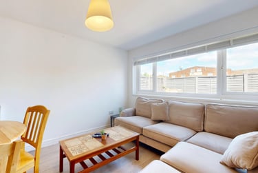 4 bed house, Rosebery Street, City Centre, Loughborough, LE115DX - Image 2