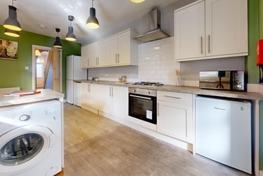 6 bed house, Storer Road, City Centre, Loughborough, LE115EH - Image 3