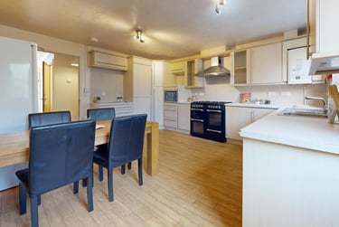 4 bed house, Kingfisher Way, City Centre, Loughborough, LE113NF - Image 3