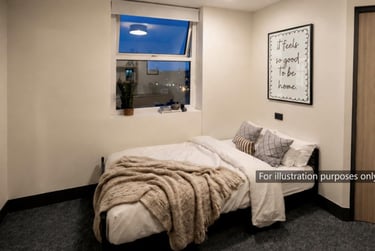 Deluxe Ensuite - Image 1
