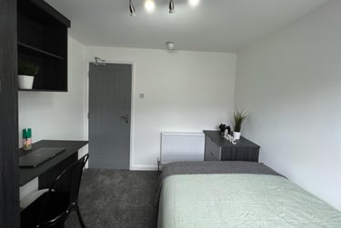 2 bed house, Queens Road, Hyde Park, Leeds, LS61HY - Image 9