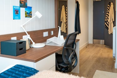 Classic 5 Bed Ensuite at The Propeller Quarter, Fairlawn Avenue, Near University, Bristol, BS344AB - Image 4