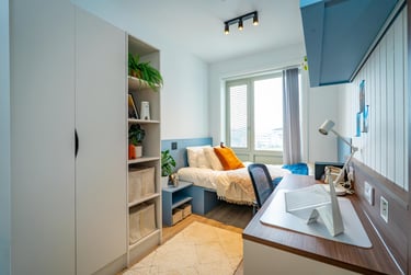 Classic 4 Bed Ensuite at The Propeller Quarter, Fairlawn Avenue, Near University, Bristol, BS344AB - Image 2