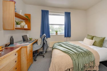 Classic Ensuite at Hardwick Campus, St Paul's Road, St Pauls, Cheltenham, GL504BS - Image 1