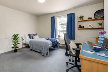 Accessible Ensuite at Hardwick Campus, St Paul's Road, St Pauls, Cheltenham, GL504BS - Image 1