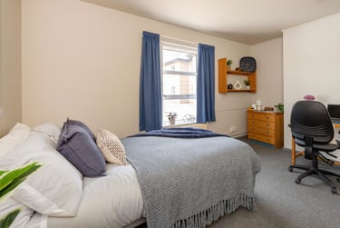 Accessible Ensuite at Hardwick Campus, St Paul's Road, St Pauls, Cheltenham, GL504BS - Image 2
