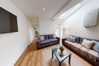 7 bed house, Dawlish Road, Selly Park, Birmingham, B297AH - Image 1