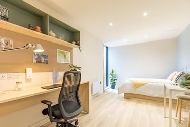 Premium Studio Wet Bathroom at Parklands, 63 Brown Street, West End, Dundee, DD15AQ - Image 2