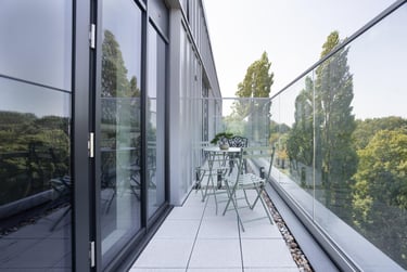 Deluxe Balcony Plus at Burnsall House, 101 Burnsall Road, Earlsdon, Coventry, CV56RD - Image 4