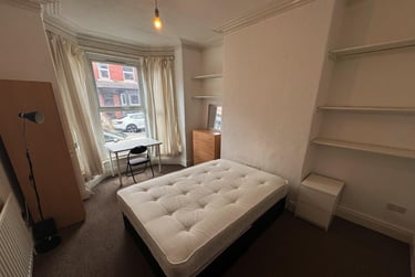 6 bed house, Hessle View, Hyde Park, Leeds, LS61ER - Image 6