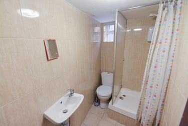 6 bed house, Hessle View, Hyde Park, Leeds, LS61ER - Image 11