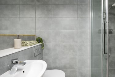 Classic Ensuite at Scotway House, 165 Castlebank Street, Broomhill, Glasgow, G116EU - Image 4