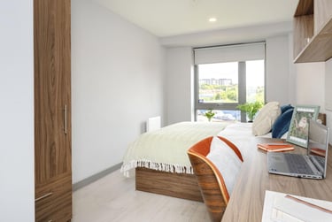 Classic Ensuite at Scotway House, 165 Castlebank Street, Broomhill, Glasgow, G116EU - Image 2