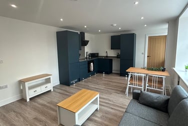 2 bed house, Market Street, City Centre, Loughborough, LE113EP - Image 1