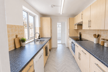 6 bed house, Coronation Avenue, Southdown, Bath, BA22JZ - Image 2