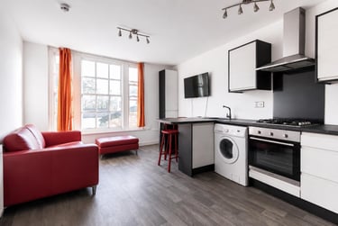 2 bed house, Villa Road, Arboretum, Nottingham, NG34GG - Image 3