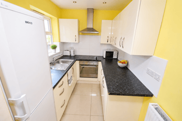 3 bed house, Leopold Street, City Centre, Loughborough, LE115DW - Image 2