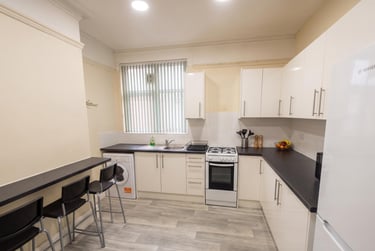 2 bed house, East Park Road, Victoria Park, Leicester, LE55HH - Image 3