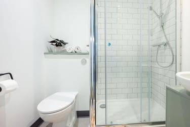 Corner Studio - Image 6