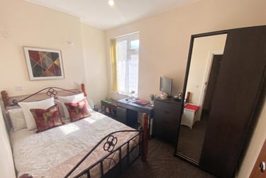 2 bed house, East Park Road, Victoria Park, Leicester, LE55HH - Image 1