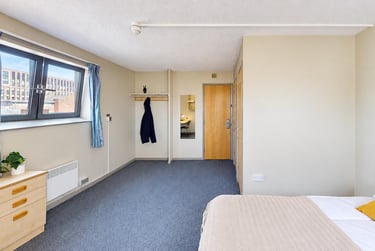 Extra Large Standard Double at Archways, 18 Leadmill Road, City Centre, Sheffield, S14SG - Image 3