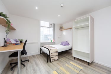 1 bed house, Parr Street, City Centre, Liverpool, L14JN - Image 1