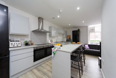 7 bed house, Parr Street, City Centre, Liverpool, L14JN - Image 1