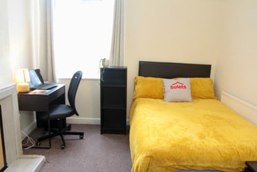 5 bed house, Greenhill Road, Clarendon Park, Leicester, LE23DN - Image 1