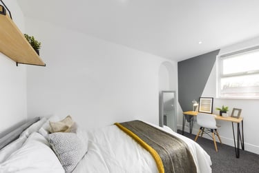 2 bed house, Portland Street, City Centre, Lincoln, LN57JX - Image 1