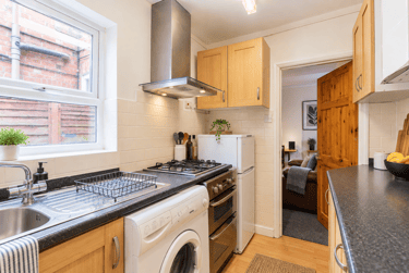 3 bed house, Cumberland Road, City Centre, Loughborough, LE115DE - Image 3