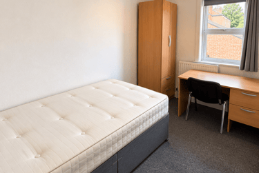 4 bed house, Monks Road, City Centre, Lincoln, LN25PG - Image 1
