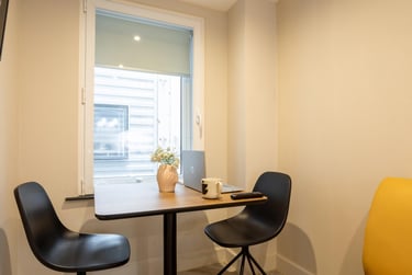 Gold One Bed Apartment at 121 Princess Street, 121 Princess Street, City Centre, Manchester, M17AG - Image 3