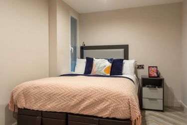 Gold One Bed Apartment at 121 Princess Street, 121 Princess Street, City Centre, Manchester, M17AG - Image 1
