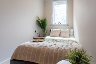 Silver One Bed Apartment at 121 Princess Street, 121 Princess Street, City Centre, Manchester, M17AG - Image 1
