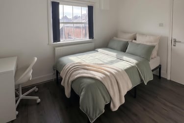 1 bed house, WyCliffe Street, Highfields, Leicester, LE15LR - Image 1