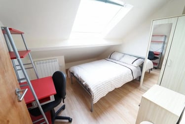 Bronze Non Ensuite at Castle Gate, 33-44 Castle Gate, City Centre, Nottingham, NG17AT - Image 1