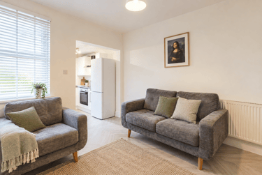 3 bed house, Station Street, City Centre, Loughborough, LE115EG - Image 2