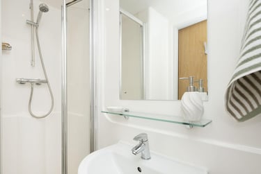 Lower Ground Floor Studio at Haddington Place, 34B, 35 and 37-40 Haddington Place, Marchmont, Edinburgh, EH74AG - Image 3