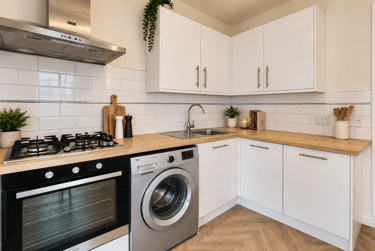 5 bed house, High Street, Twerton, Bath, BA21DB - Image 2