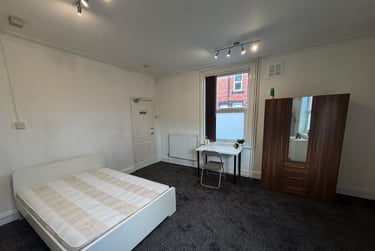 5 bed house, Thornville Mount, Hyde Park, Leeds, LS61JX - Image 6
