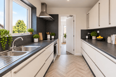 6 bed house, St Kildas Road, Twerton, Bath, BA23QJ - Image 1