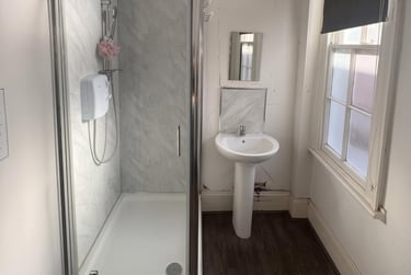 1 bed house, WyCliffe Street, Highfields, Leicester, LE15LR - Image 4