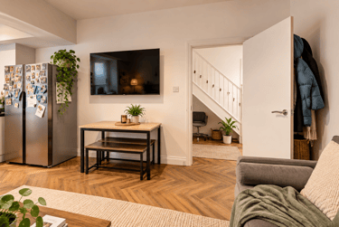 6 bed house, Vernon Park, Twerton, Bath, BA23DD - Image 1