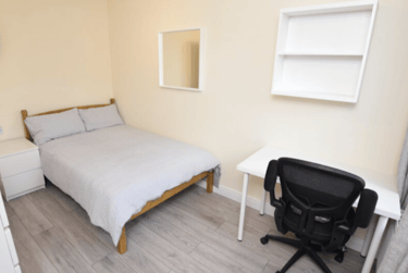 6 bed house, Bute Avenue, Radford, Nottingham, NG71QA - Image 1