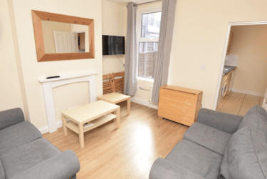 4 bed house, Teversal Avenue, Radford, Nottingham, NG71PY - Image 2